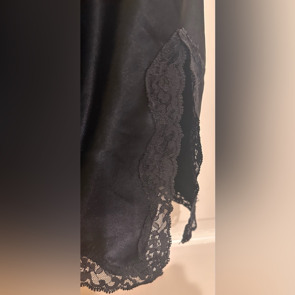 LADIES VICTORIA'S SECRET VINTAGE BLACK SATIN LACE-TRIM TEASE MINI SLIP DRESS - S - Picture 6 of 15